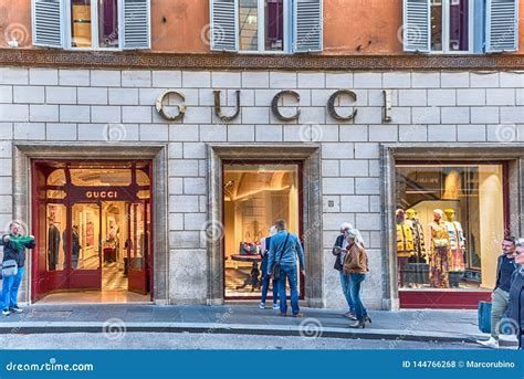 foto di gucci roma|Gucci stores in italy.